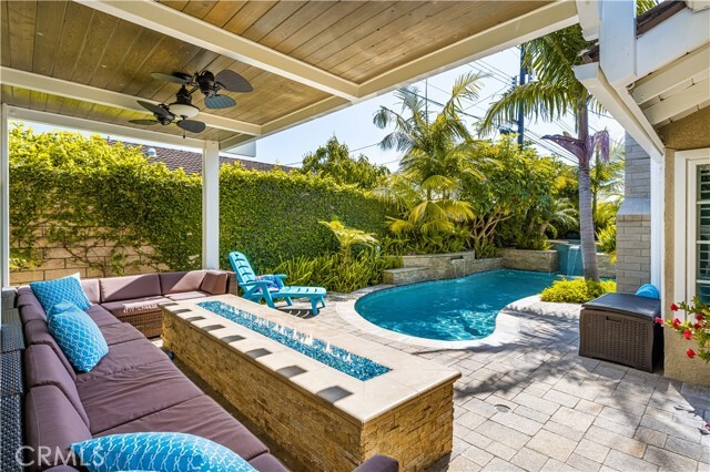 9442 Tiki Cir