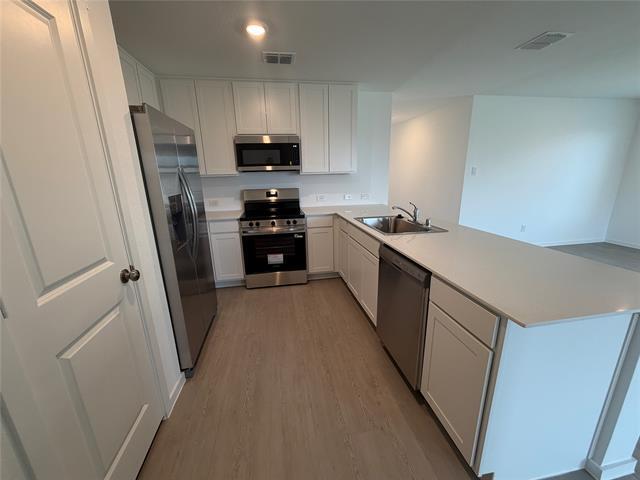 Photo - 624 W Criner St
