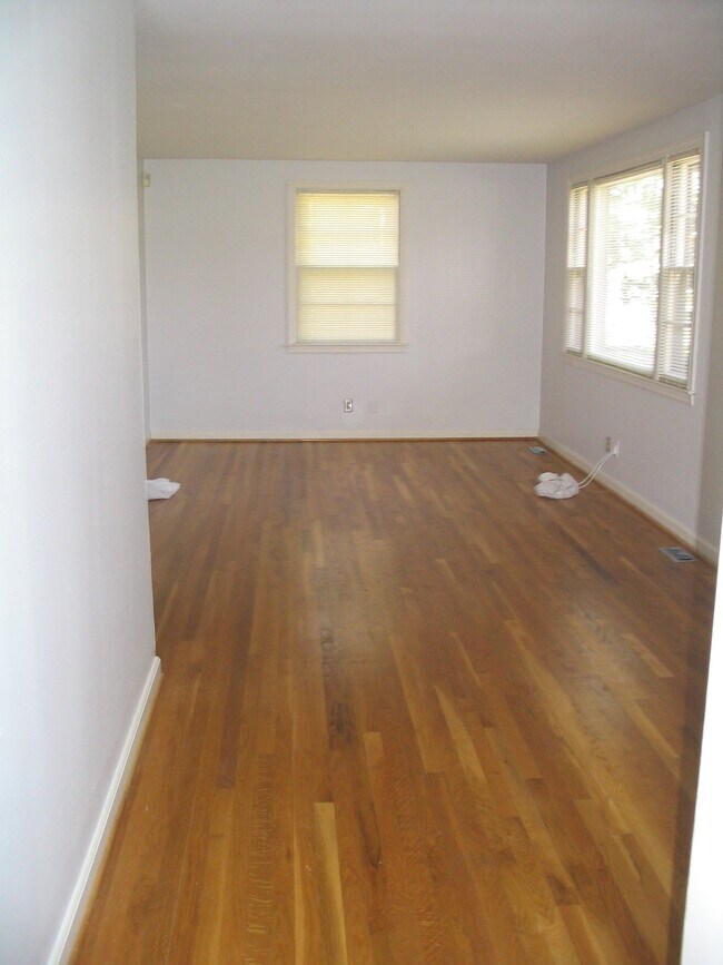 Photo - 501 Landon Dr