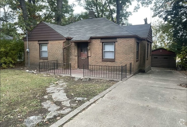 Building Photo - 2 Bedroom, 1 bath home close to St. Mary's...