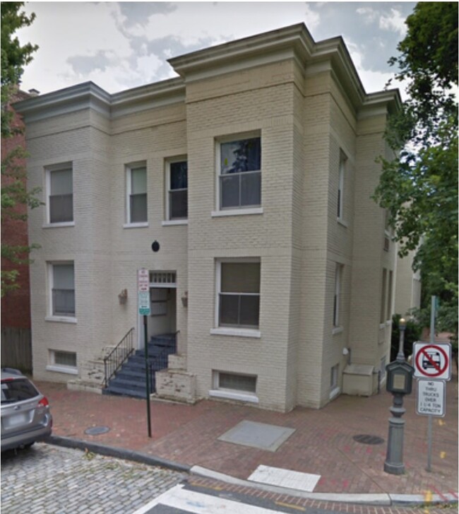 Photo - 3338 O St NW Apartments