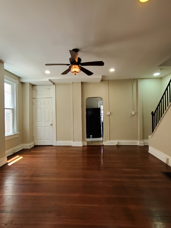 Photo - 693 Wager St