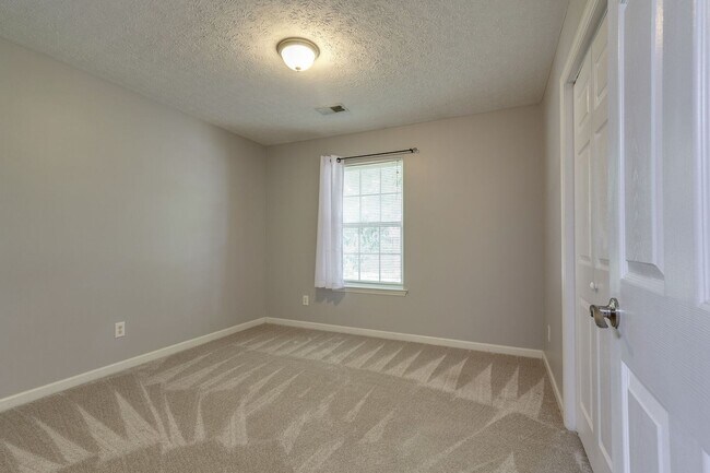 Photo - Adorable 2 bed/2 bath condo Hermitage