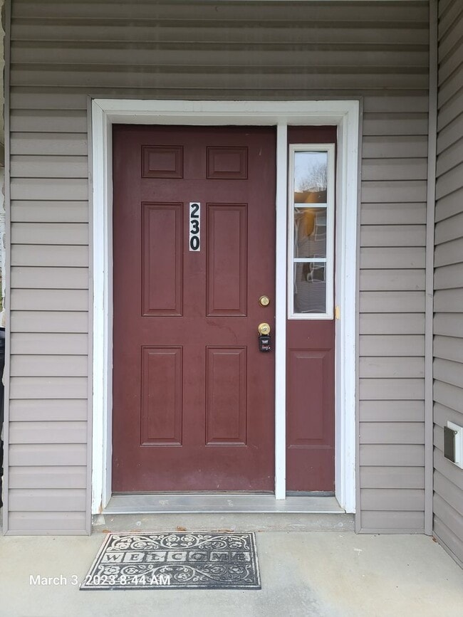 Photo - 3 bedroom, 2 1/2 bath town home in Waynesboro PA END UNIT