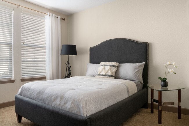 Photo - The Courtney at Universal Boulevard