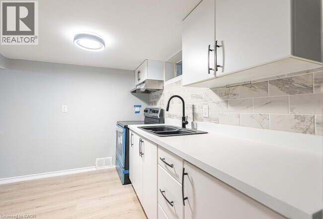 Photo - 99 E 36th St