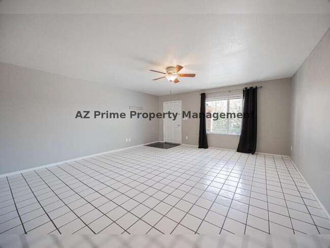 Photo - 1634 W Sack Dr