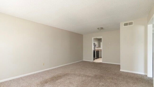 Photo - 632 E 33rd St Unidad D