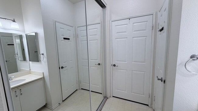 Photo - 10878 Sabre Hill Dr