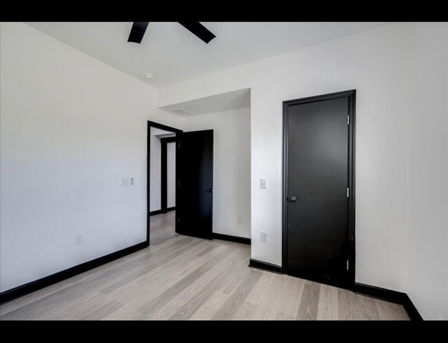 Photo - 1335 Conklin Ave