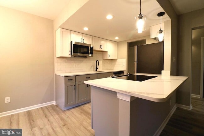 Photo - 2249 Castle Rock Square Unit 11C