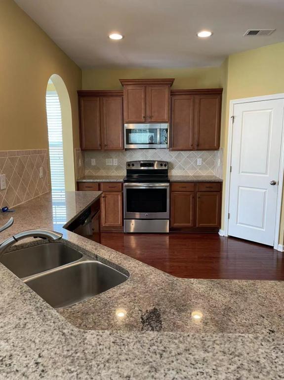 Photo - 3951 Briar Vista Dr