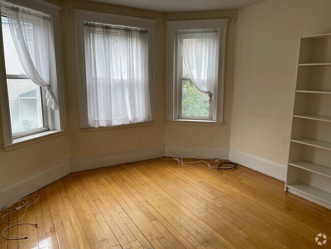 Building Photo - 294 Harvard St Unit 21 Rental