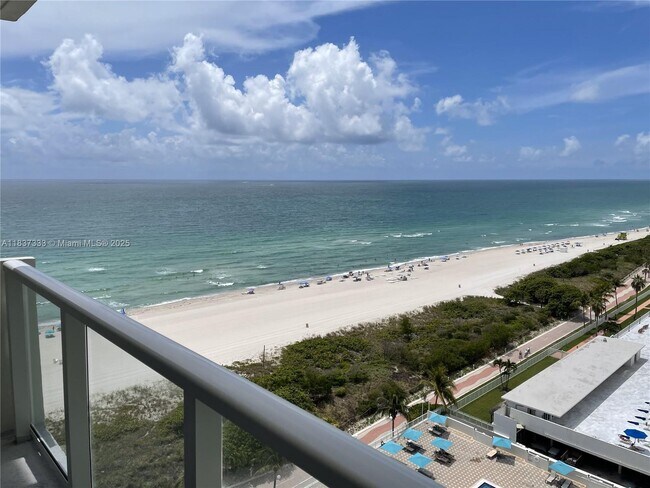 Building Photo - 5701 Collins Ave Unit 1512 Rental