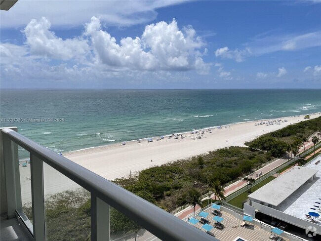 Building Photo - 5701 Collins Ave Unit 1512 Rental