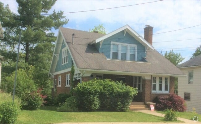 Building Photo - 18 2nd St Rental