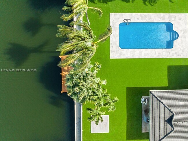 Photo - 430 Tamarind Dr