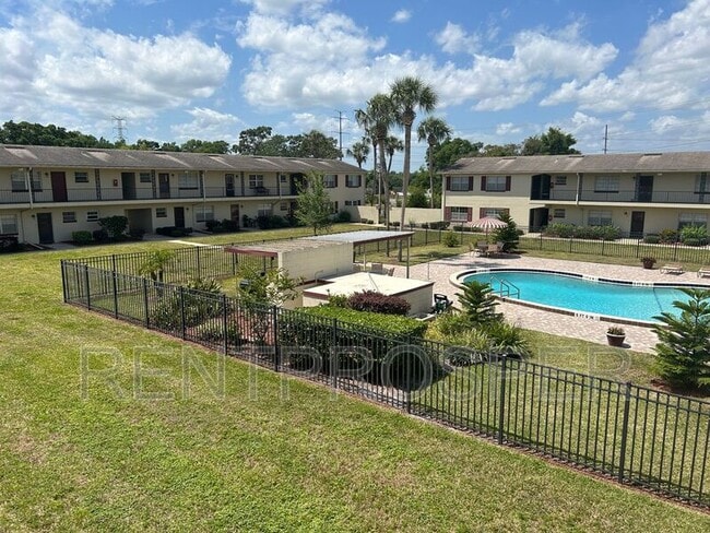 Building Photo - 5505 Hernandes Dr Unit Apt 144