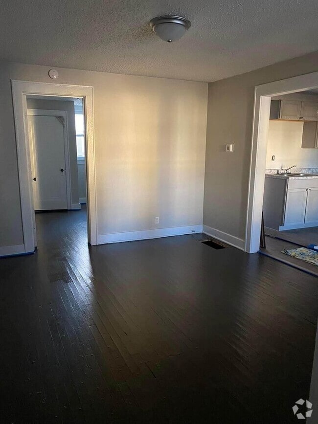 Building Photo - 299 N State St Unit 299 Rental