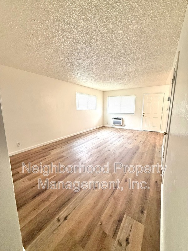 Photo - 1429 E Cambridge Ave