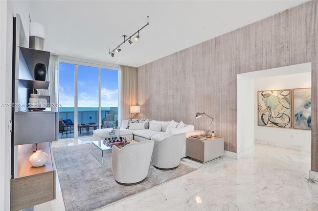 Building Photo - 16001 Collins Ave Unit 3406