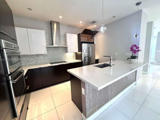 Photo - 6458 NW 103rd Psge