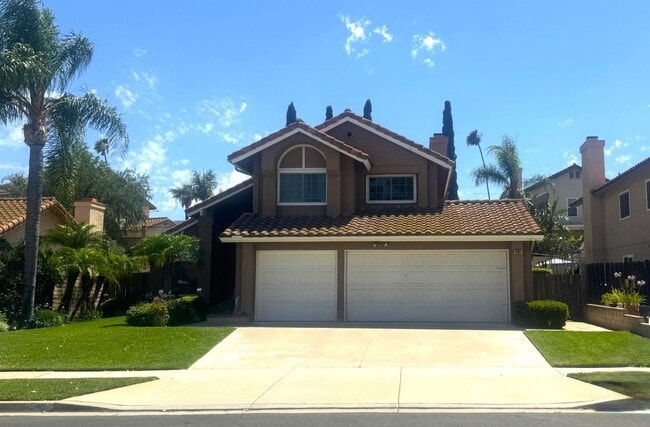 Building Photo - 3 BED, 2.5 BATH COMING SOON, NOT AVAILABLE FOR SHOWINGS UNTIL AUGUST 12TH,2026.