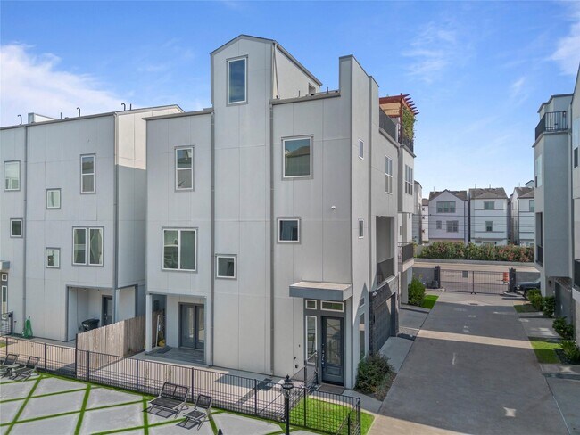 Photo - 8409 Hempstead Rd