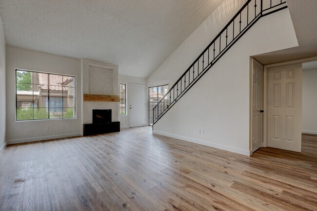 Photo - College Ave Condo Unidad H120