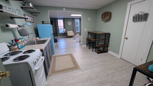 Fotografía del edificio - 113 N Main St Unidad 2