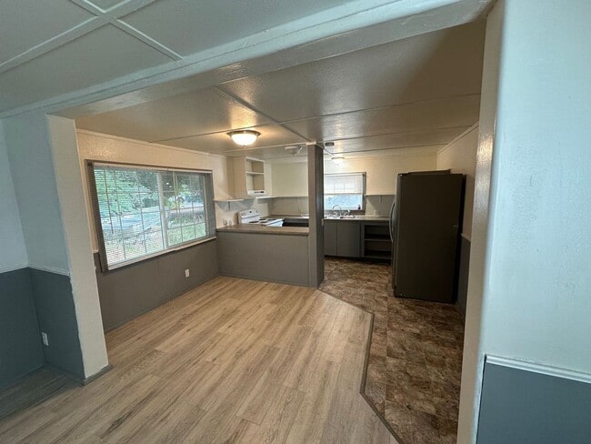 Photo - 1546 Gary St