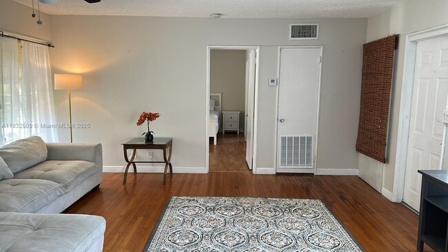 Photo - 90 Isle of Venice Dr Unit 9