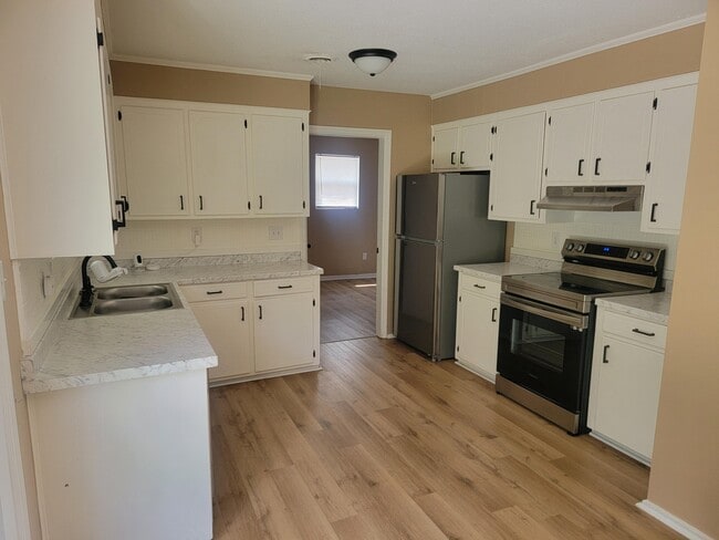 Photo - 1910 Collierwood Way