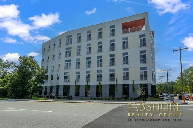 Photo - 600 S Duke St