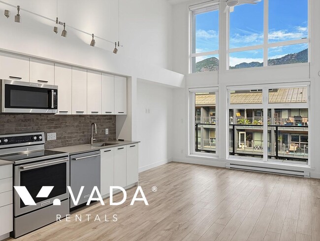 The Lauren 2 BR Loft Rental 604-38013 Third Ave Squamish: VADA