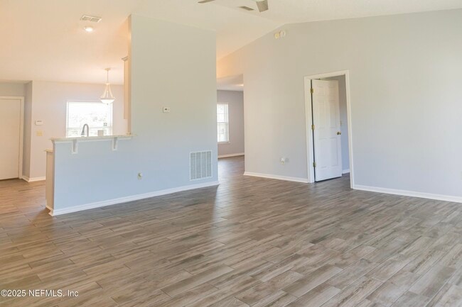 Photo - 1606 Castle Rock Ct