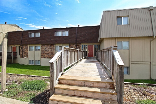 Photo - Excelsior Village