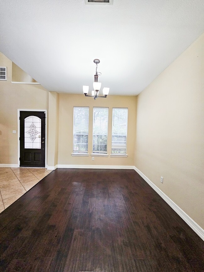 Photo - 20810 Balmoral Glen Ln