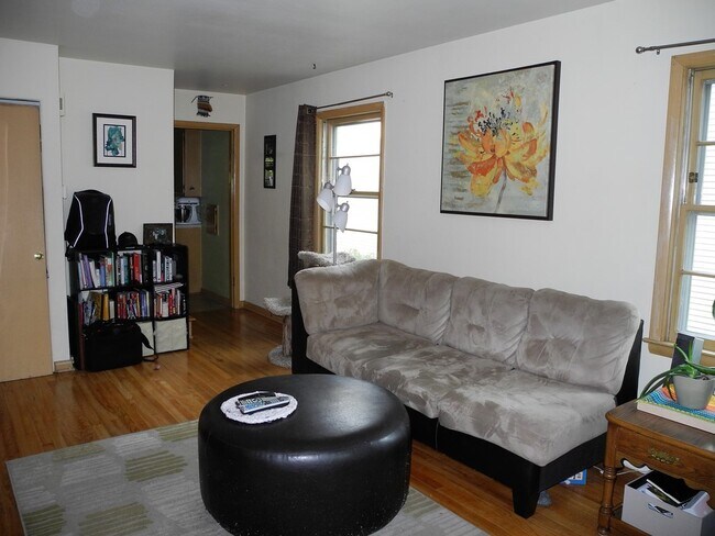 Photo - 1951 Heath Ave