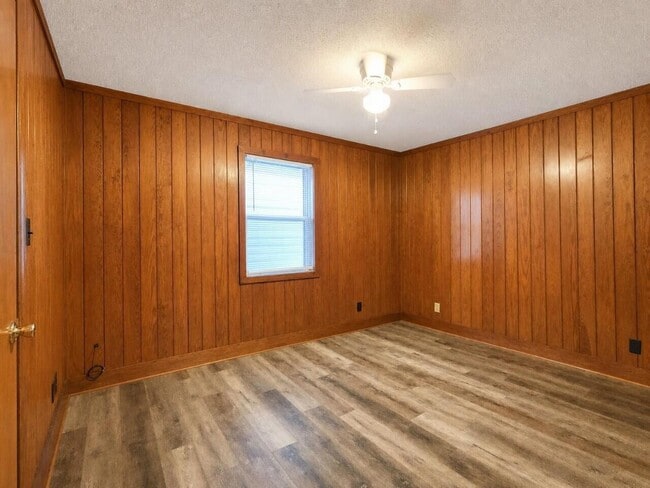 330 Michael Cir