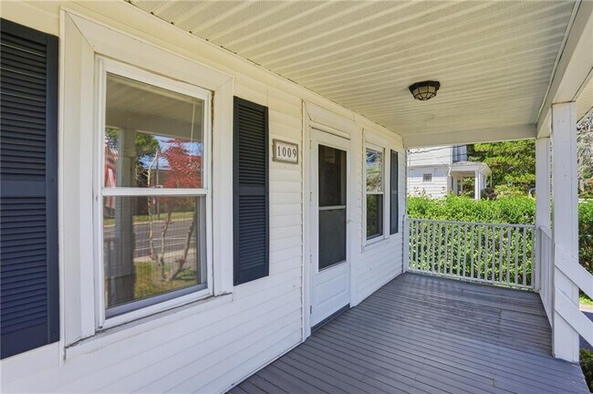 Photo - 1009 Willett Ave