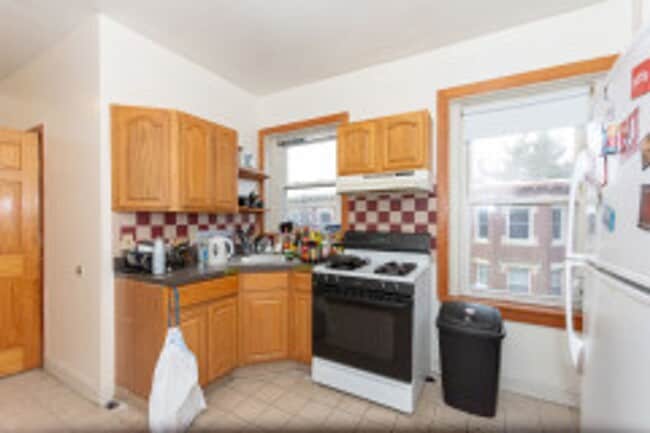 Photo - BU West / Central Campus - Spacious, Renovated Brookline 4 Bed/2 Bath on Thorndike for 9/1/2026