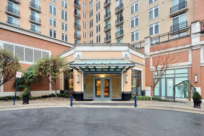 Photo - 155 Potomac Passage Condo