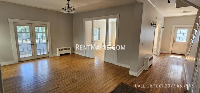 206 Maine Ave Unit 1