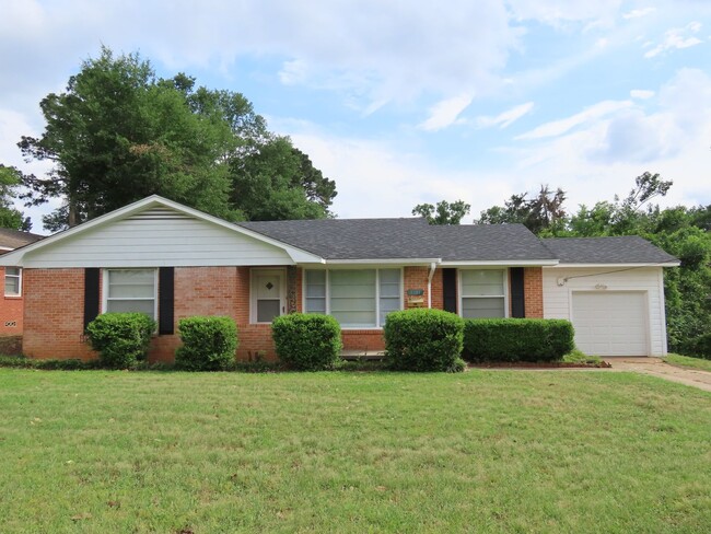 Cozy 2 Bedroom Home - Cozy 2 Bedroom Home