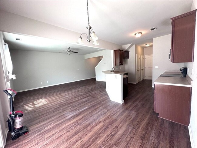 Photo - 76 Greenfield Dr
