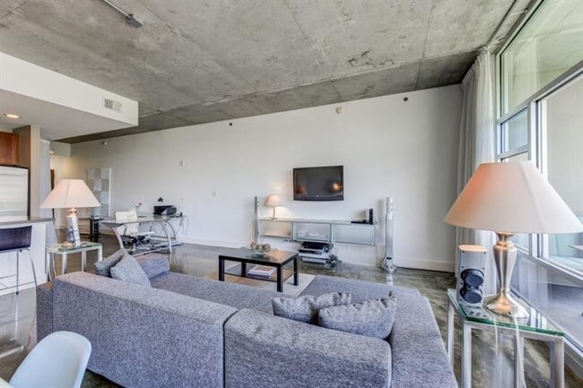 Photo - 845 Spring St NW Unit 522