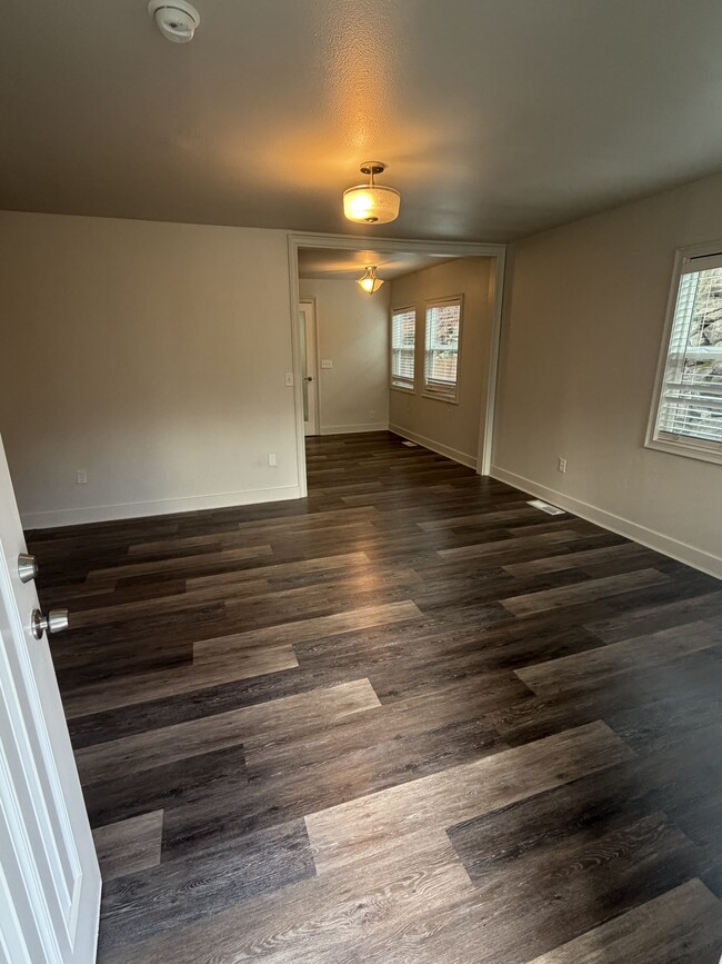 Photo - 7511 37th St W