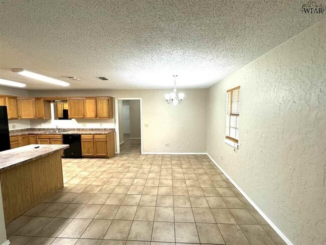 Photo - 2953 Stearns Ave