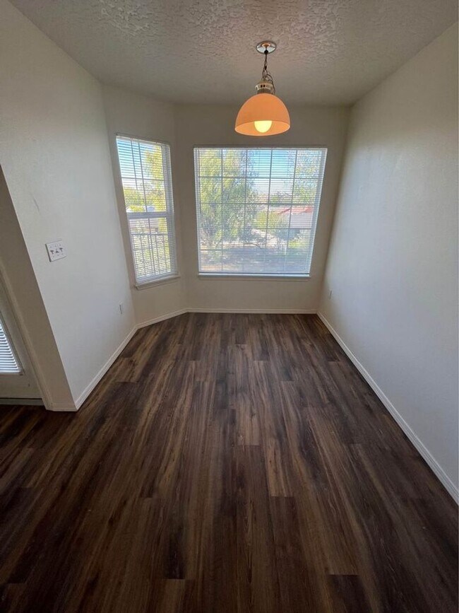 2304 Sunnybrook Dr Unit 305